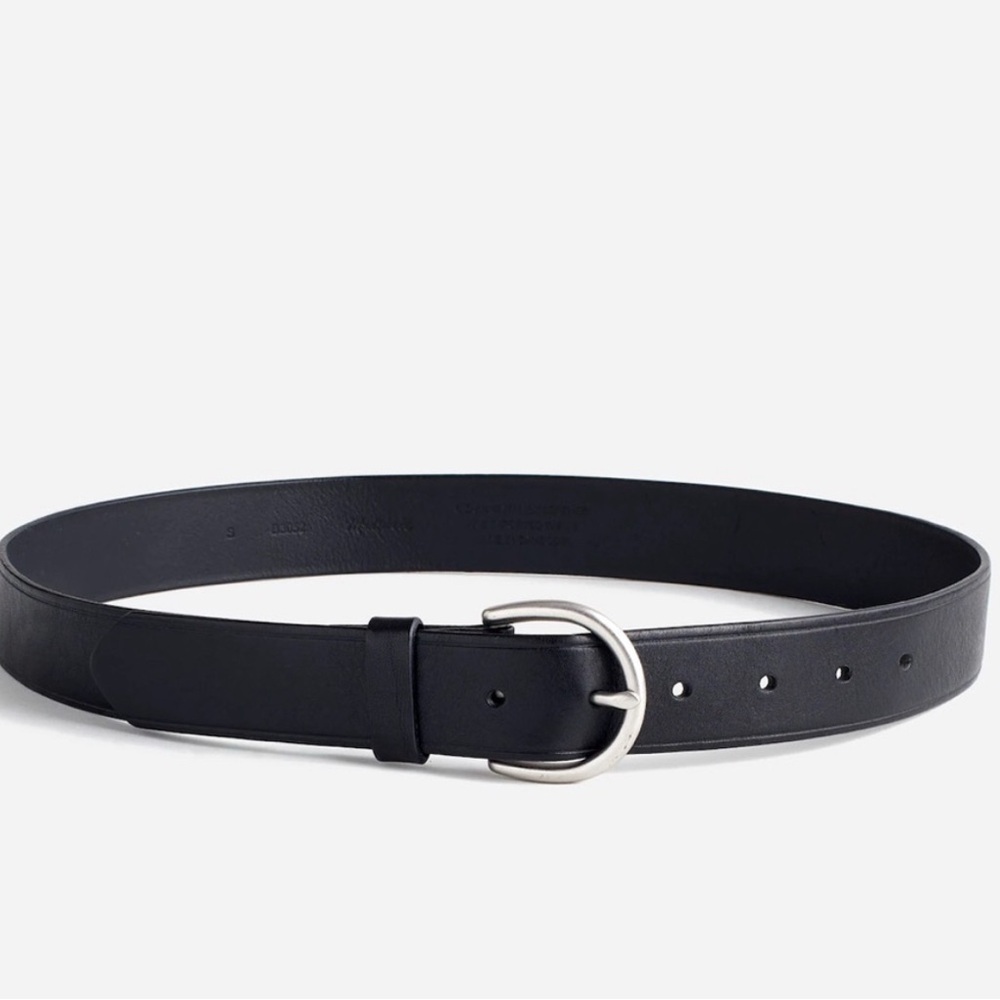 Madewell black leather belt with silver buckle (size small)